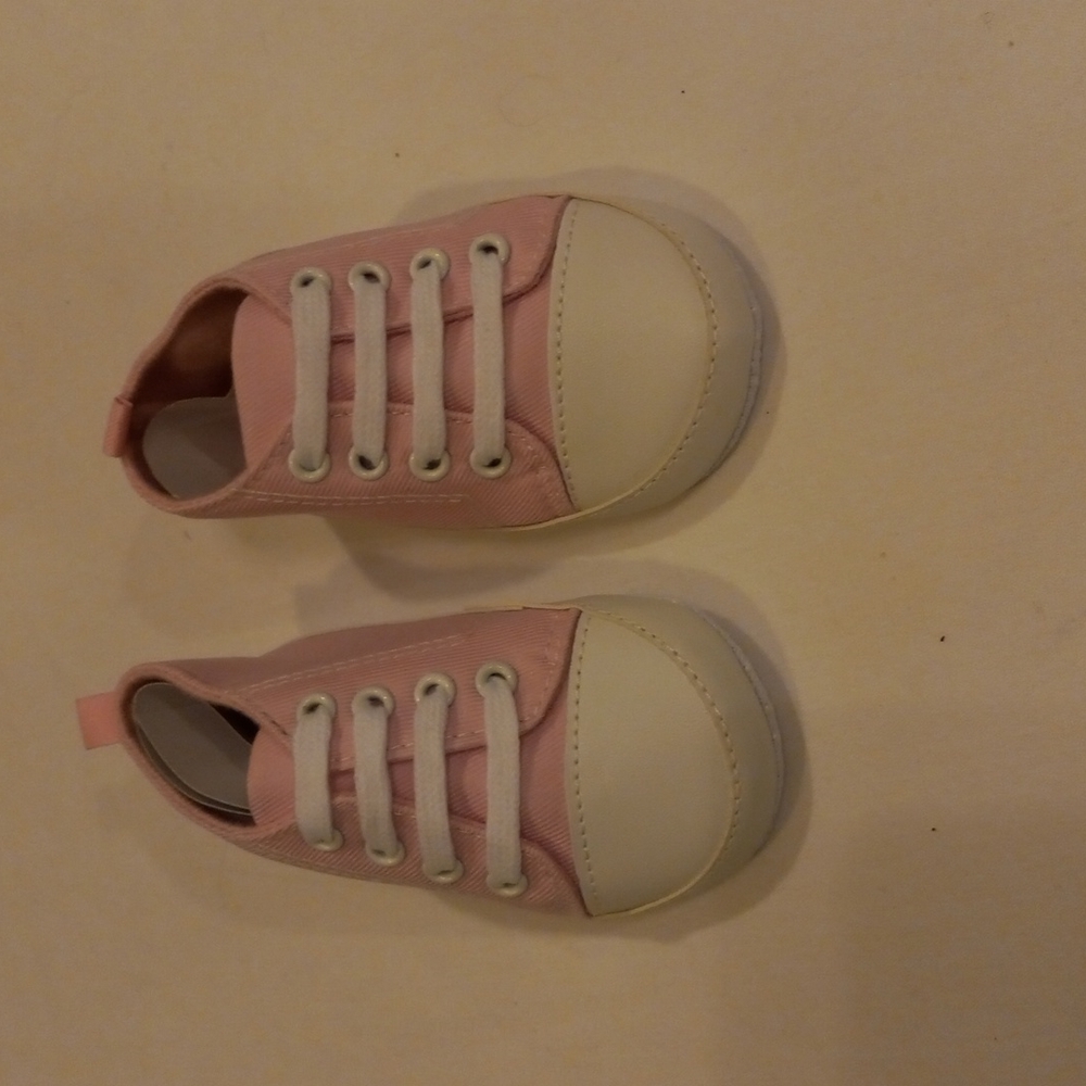 pat pat sneakers